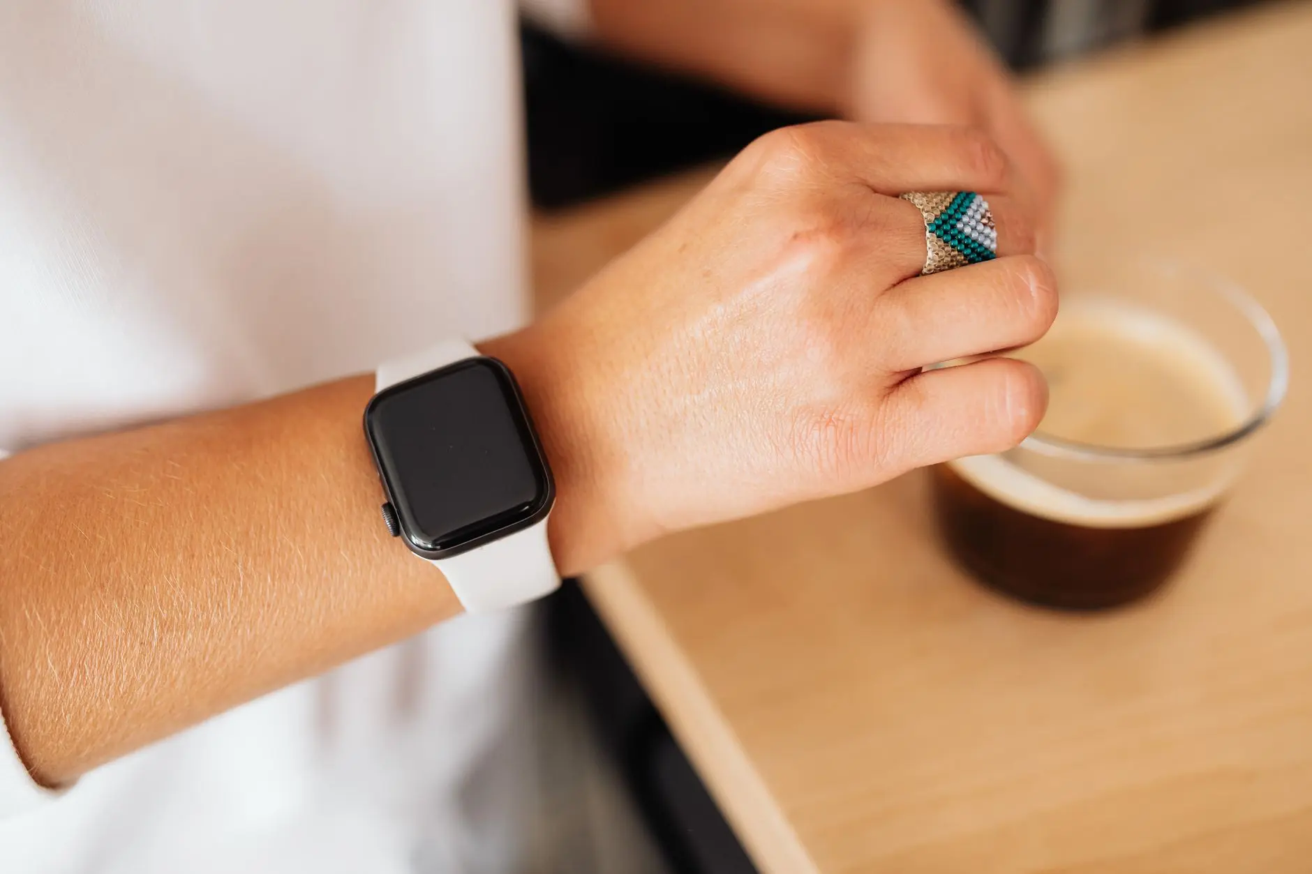 خاتم أبل الذكي: هل يغني عن ساعة Apple Watch في تتبع الصحة؟