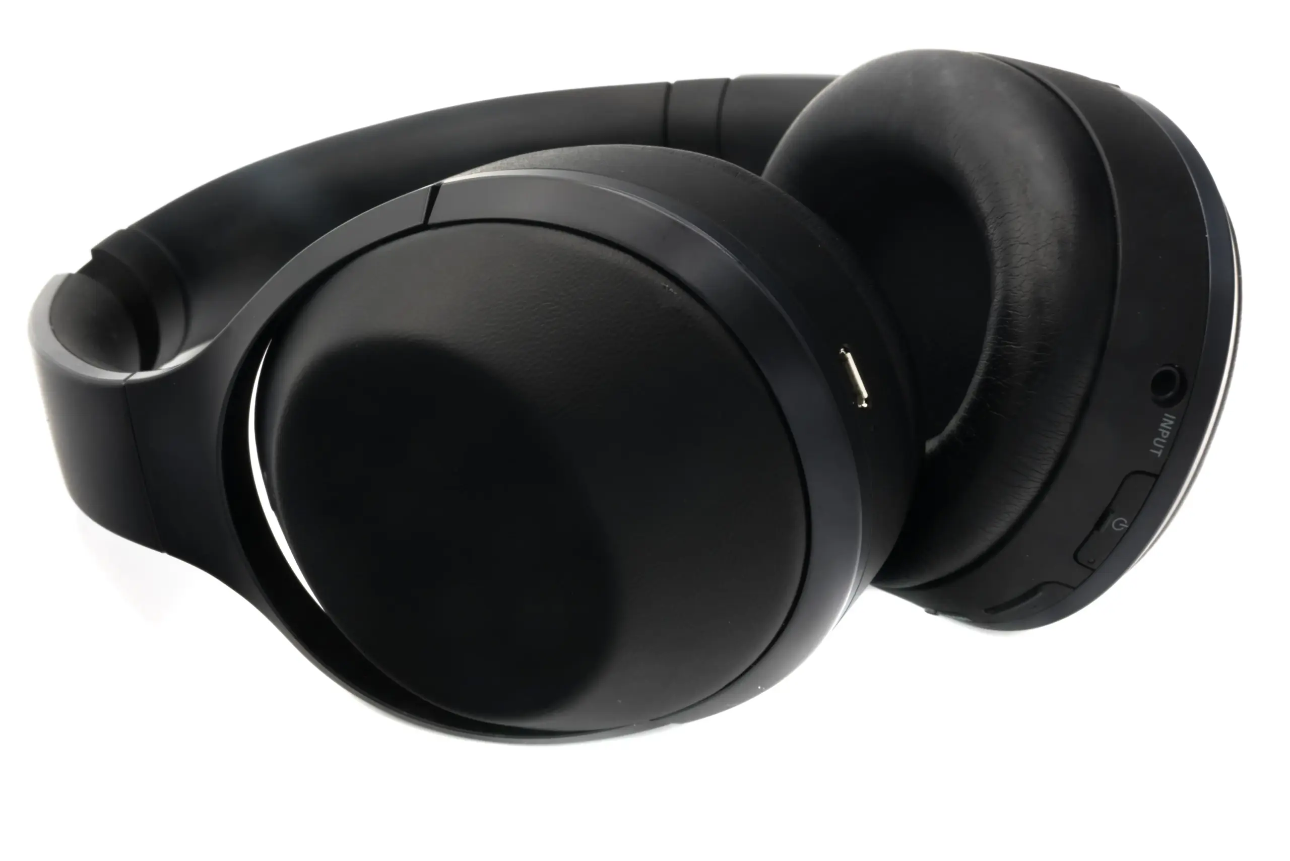 مراجعة سماعات Sony WH-1000XM5: هل ما زالت الأفضل في إلغاء الضوضاء؟