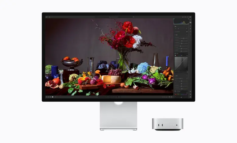 شاشة Apple Studio Display 2026 مع Mac mini