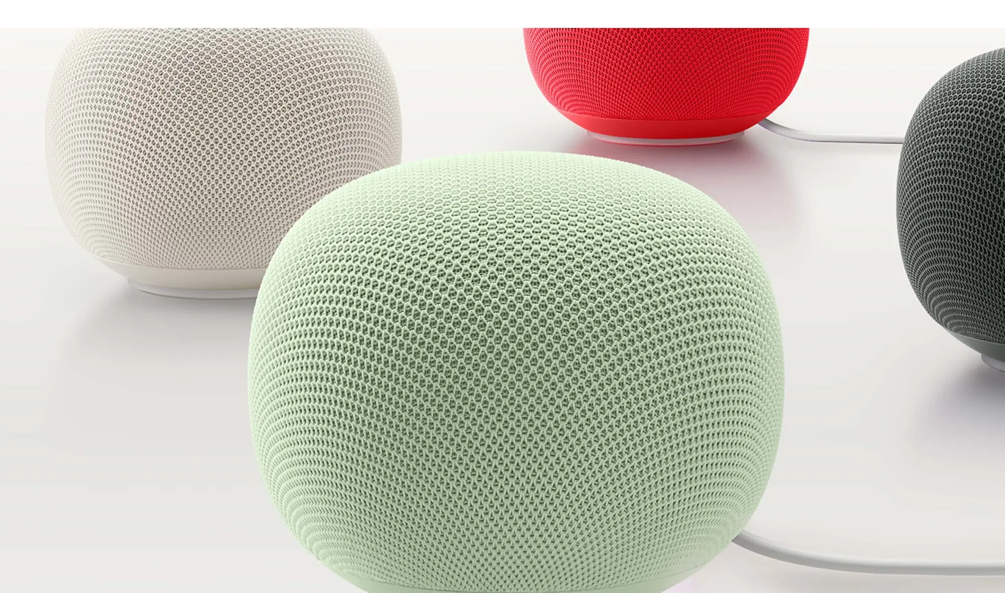 سماعات Google Home Speaker بألوان مختلفة