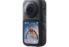 كاميرا Insta360 X6 باللون الأسود