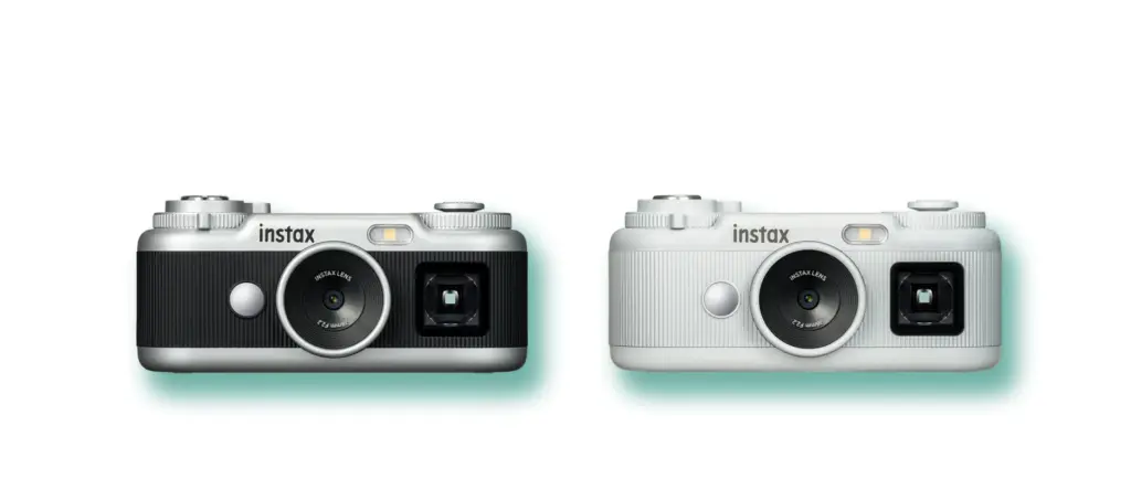 كاميرا instax Pal 2 باللونين الأسود والأبيض