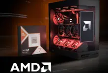 علبة معالج AMD Ryzen 7 9850X3D بجانب جهاز ألعاب مكتبي