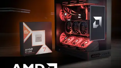 علبة معالج AMD Ryzen 7 9850X3D بجانب جهاز ألعاب مكتبي