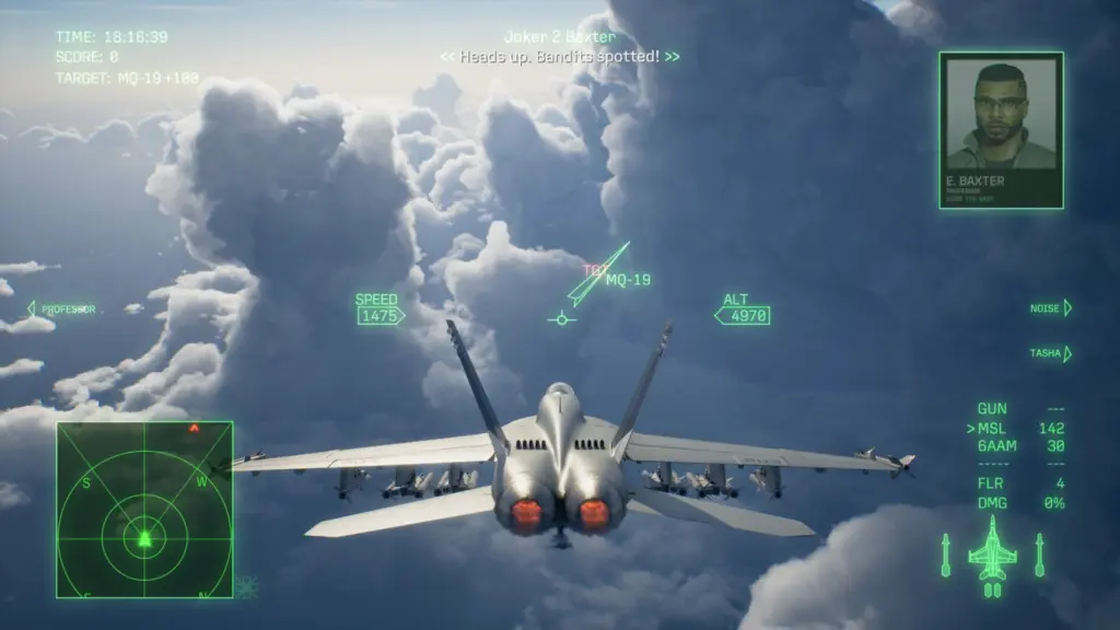طائرة مقاتلة بين سحب كثيفة في لعبة Ace Combat 8