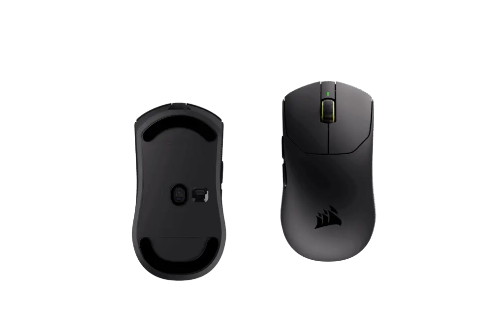 الوجه العلوي والسفلي لفأرة Corsair Sabre V3 Pro