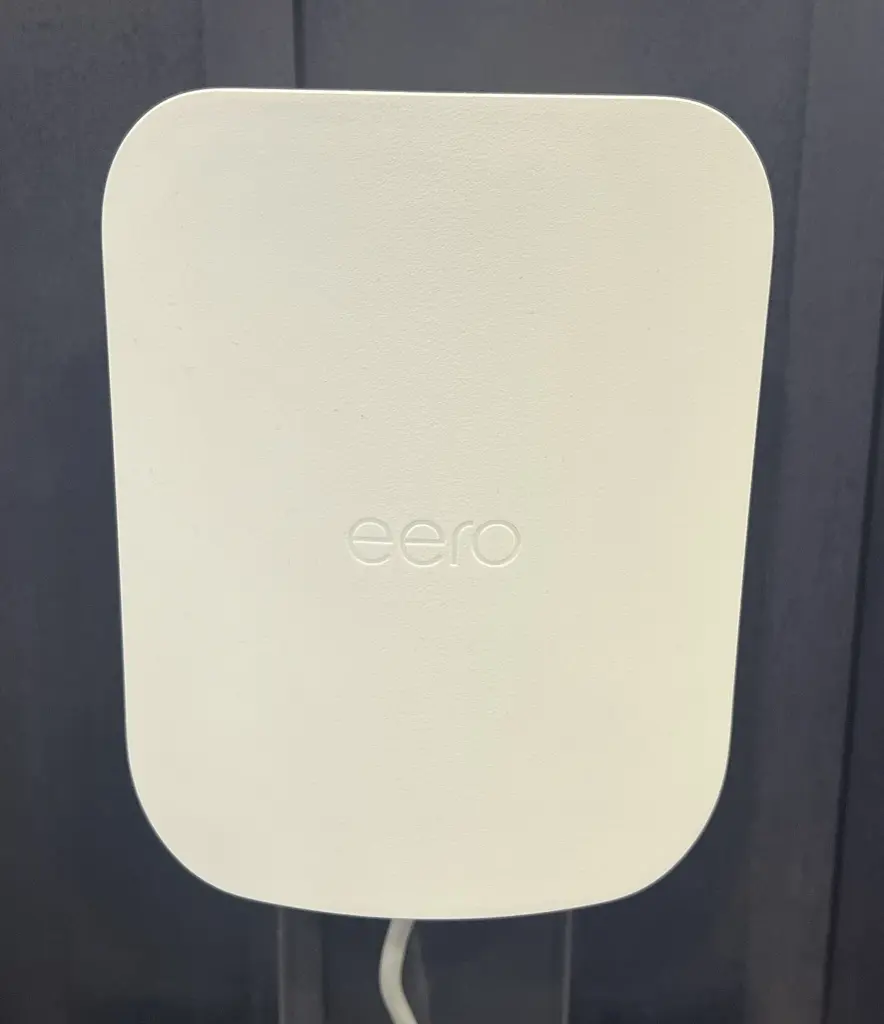 نقطة وصول Eero Outdoor 7 بمعيار Wi-Fi 7