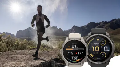 Garmin Fenix 9 Pro و Fenix 9 ساعتان رياضيتان بجانب عدّاء جبلي