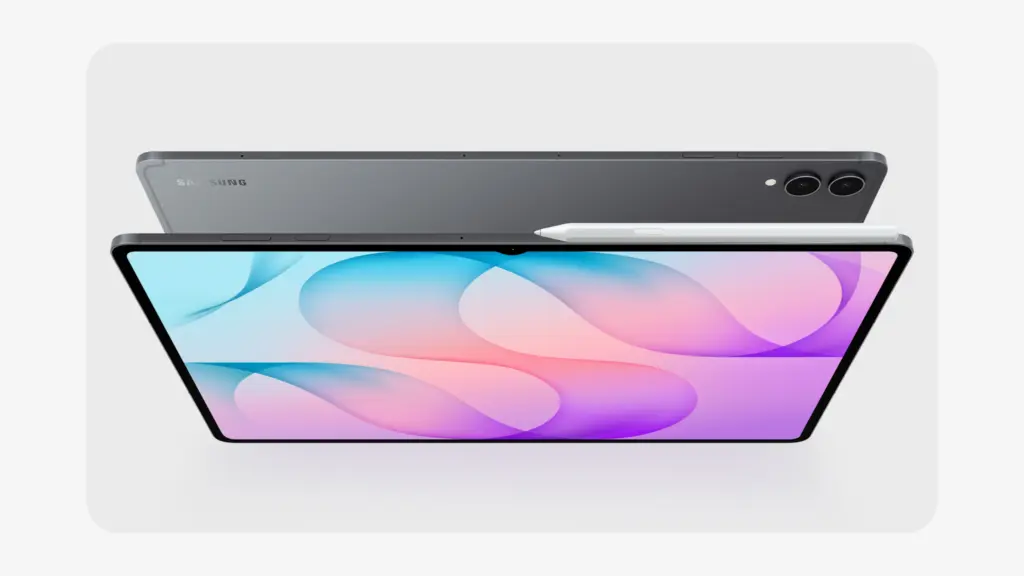 واجهة وخلفية Galaxy Tab S12 Ultra بالقلم S Pen