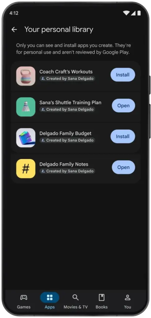 هاتف يعرض شاشة مكتبتك الشخصية في Google Play وفيها تطبيقات أنشأها المستخدم