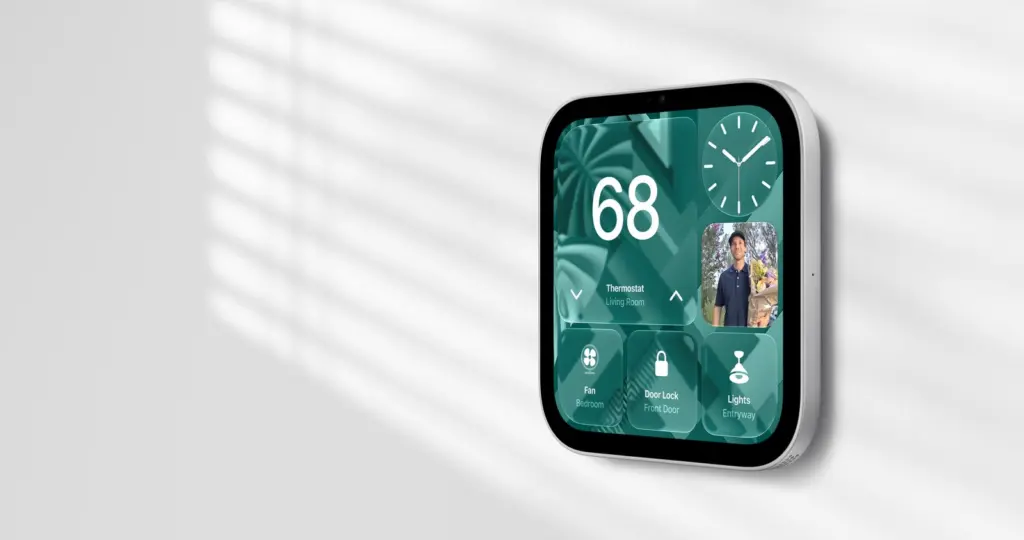 شاشة HomeView الحائطية مثبتة على الجدار