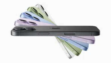 iPhone بألوان متعددة مصفوفة بوضع مائل