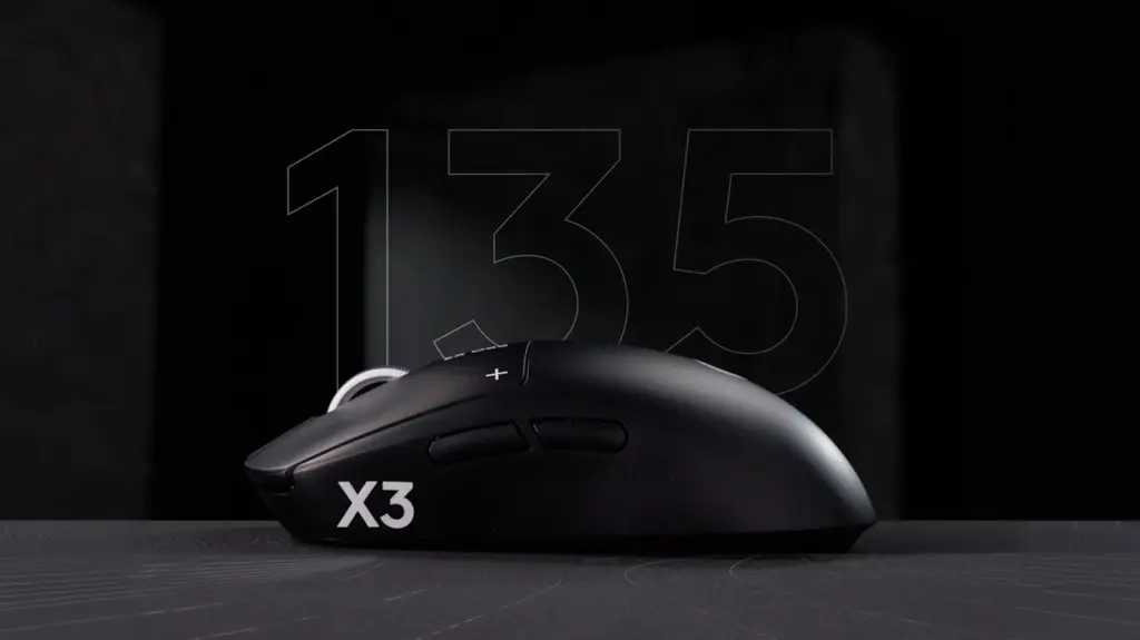 فأرة Logitech PRO X3 SUPERSTRIKE وبطارية 135 ساعة