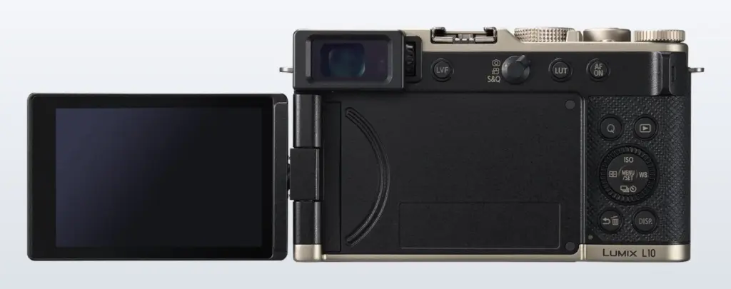 الشاشة الخلفية القابلة للدوران في Panasonic Lumix L10