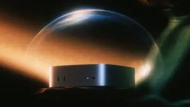 غلاف Perplexity Computer: جهاز Mac mini تحت قبة زجاجية