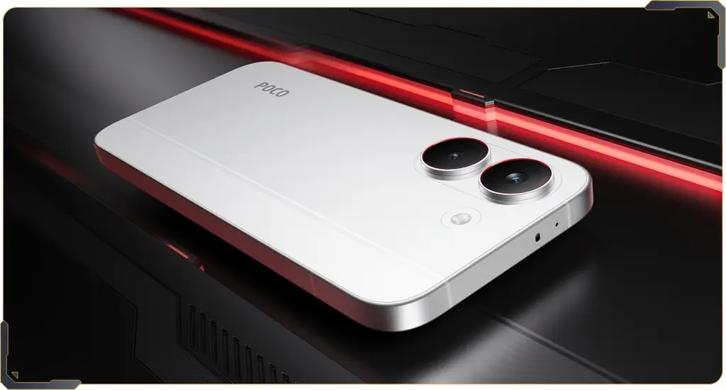 هاتف POCO X8 Pro باللون الأبيض