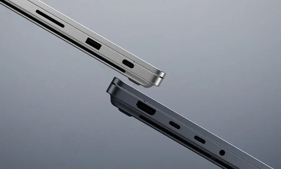 منافذ Surface Laptop Ultra على جانبي الجهاز