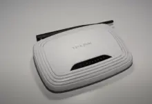 راوتر واي فاي أبيض من TP-Link بهوائي