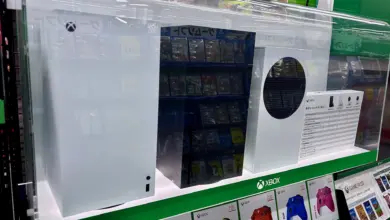 جهازا Xbox Series X وXbox Series S معروضان في متجر
